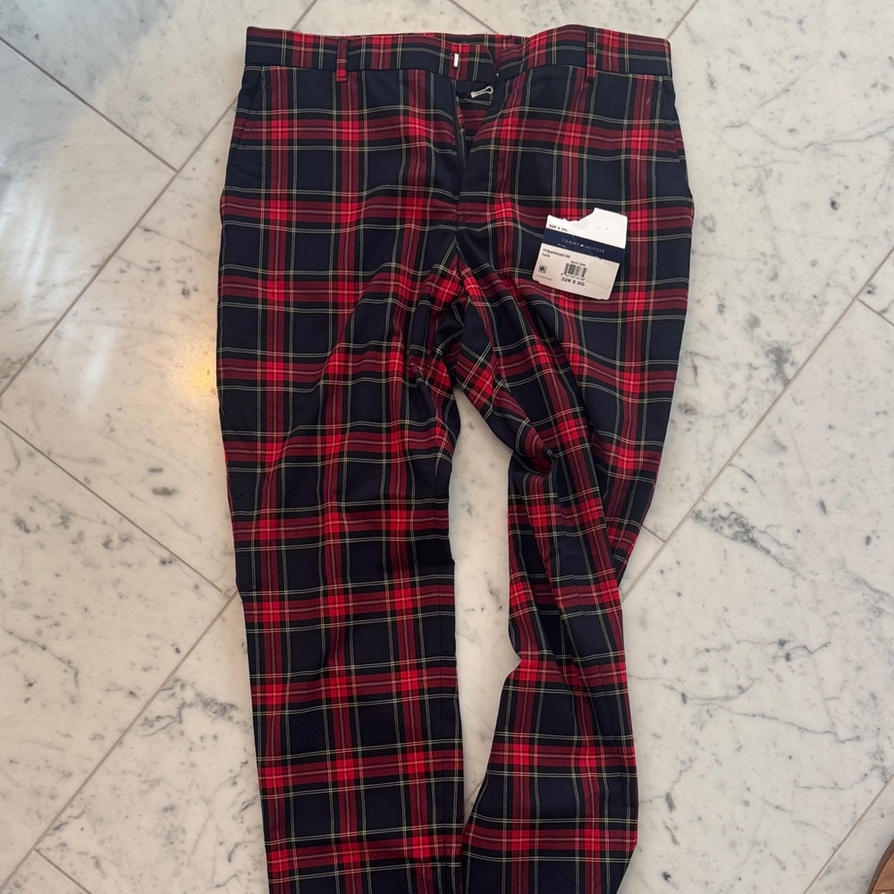 Tommy Hilfiger Plaid Pants - Red and Black (32/30)